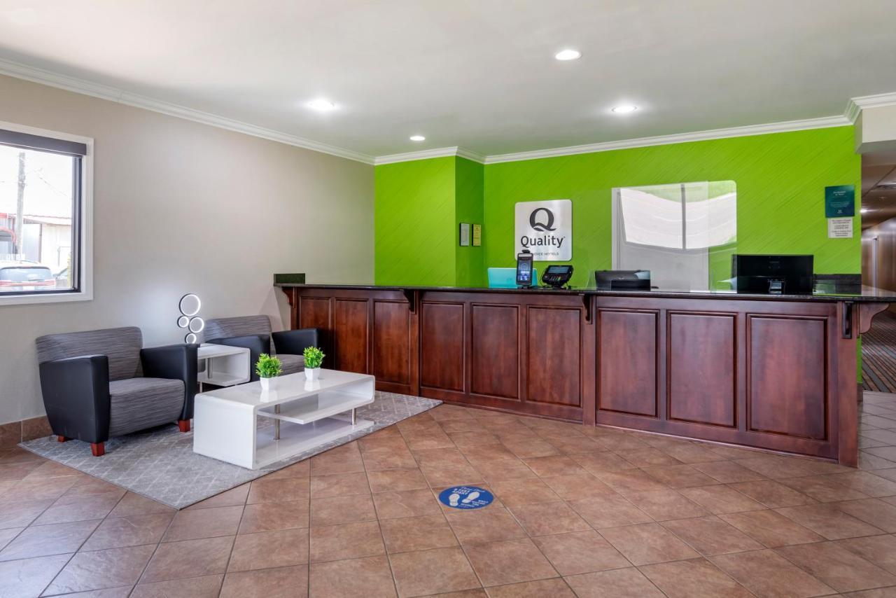 Quality Inn & Suites Demopolis Экстерьер фото