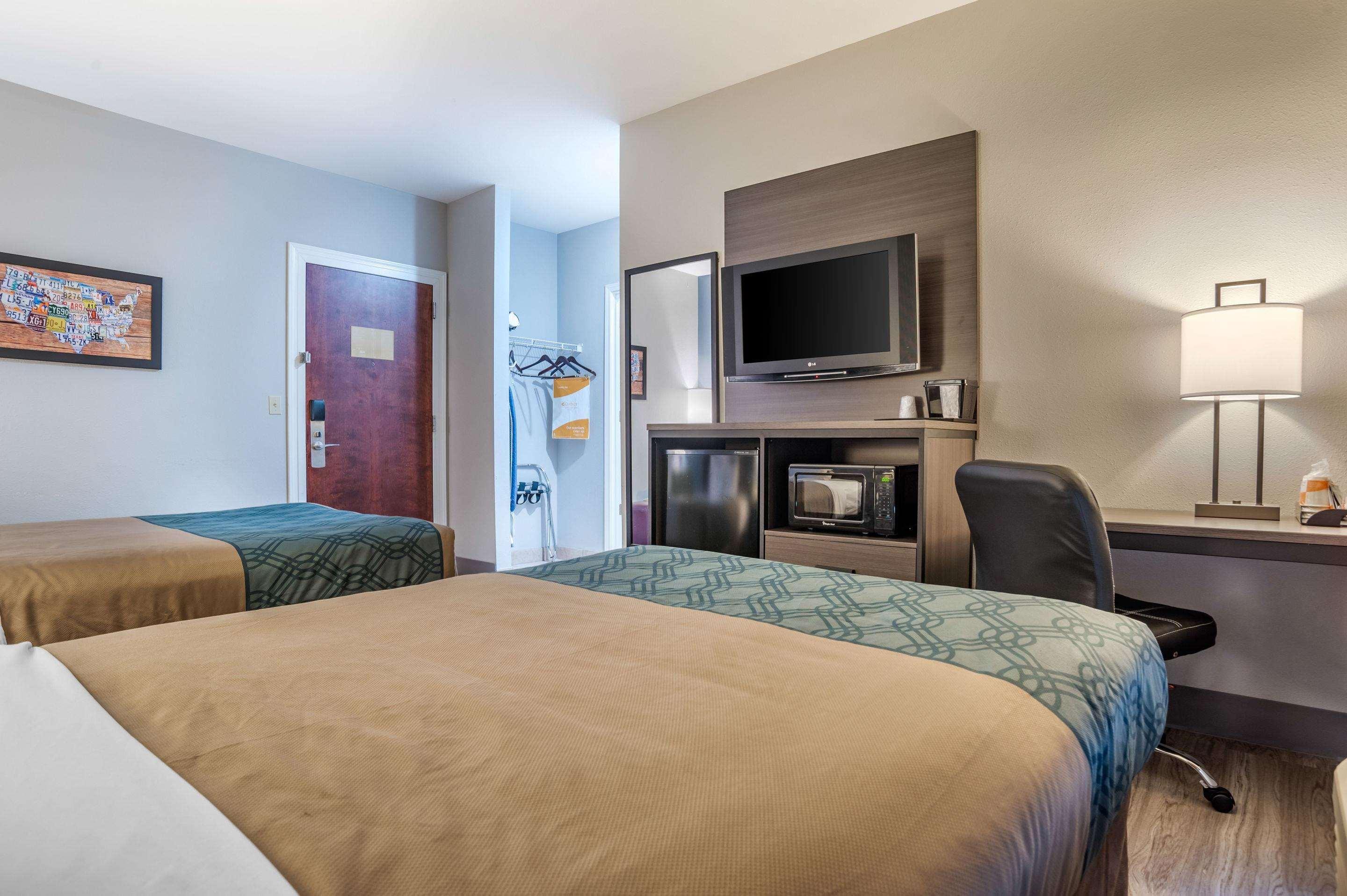 Quality Inn & Suites Demopolis Экстерьер фото