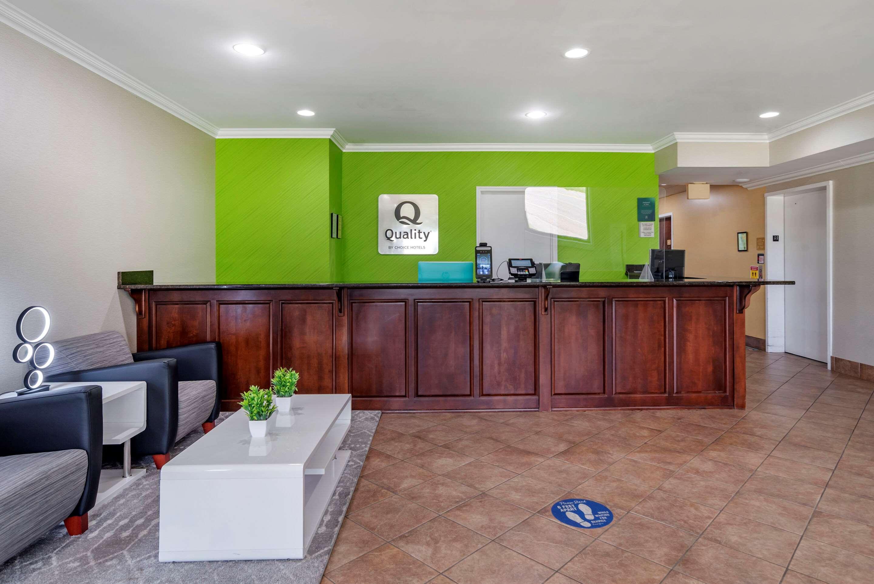 Quality Inn & Suites Demopolis Экстерьер фото