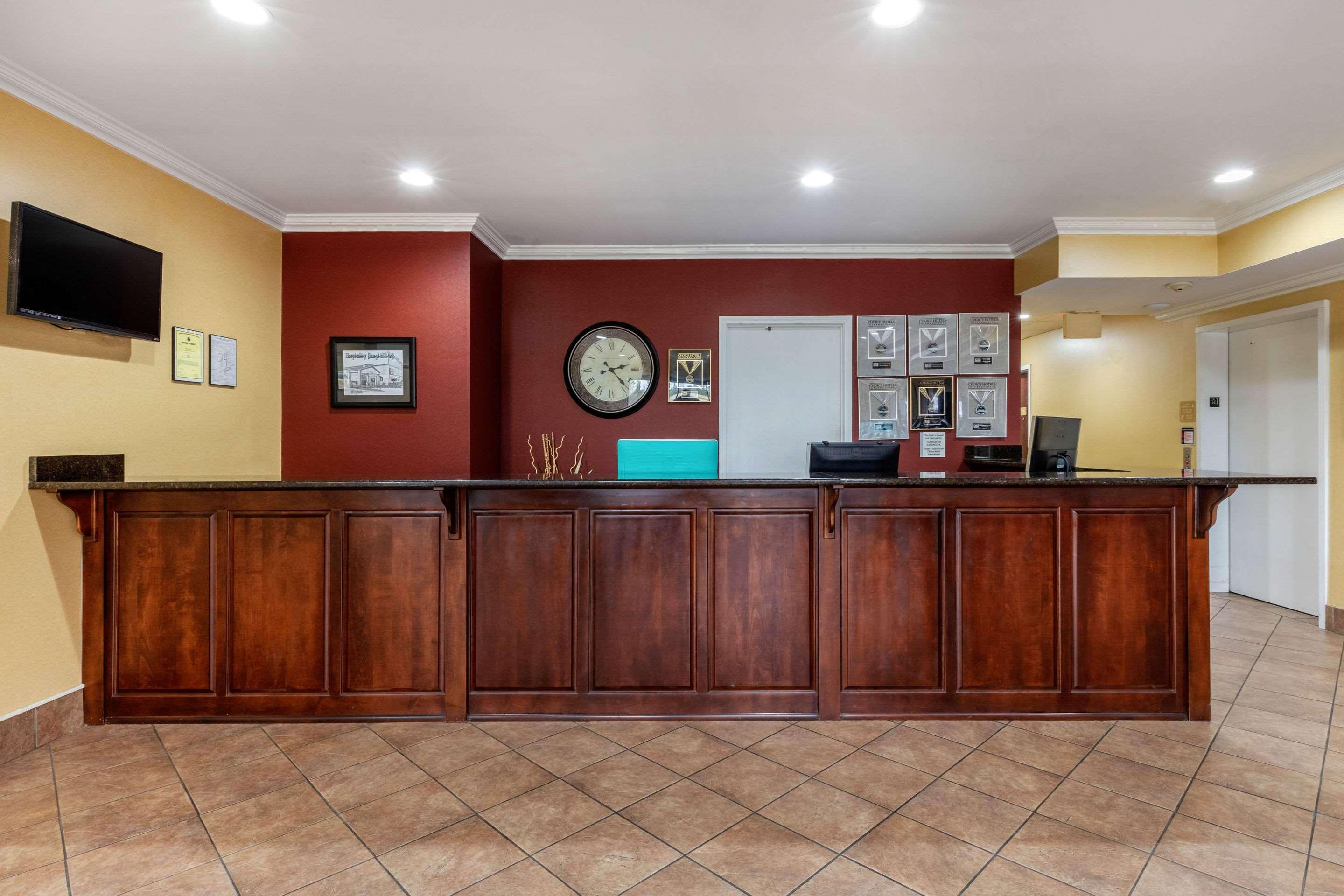 Quality Inn & Suites Demopolis Экстерьер фото