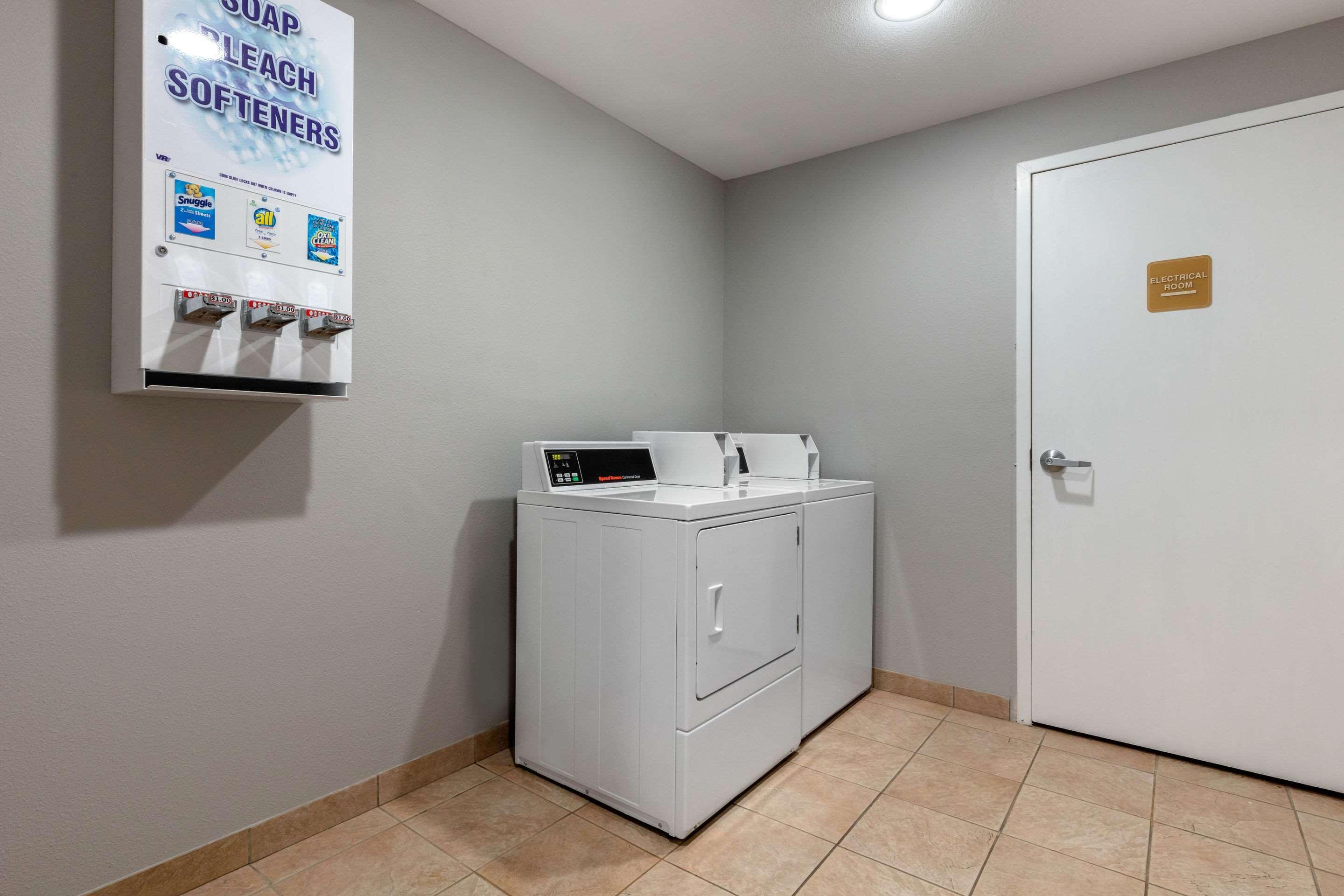 Quality Inn & Suites Demopolis Экстерьер фото