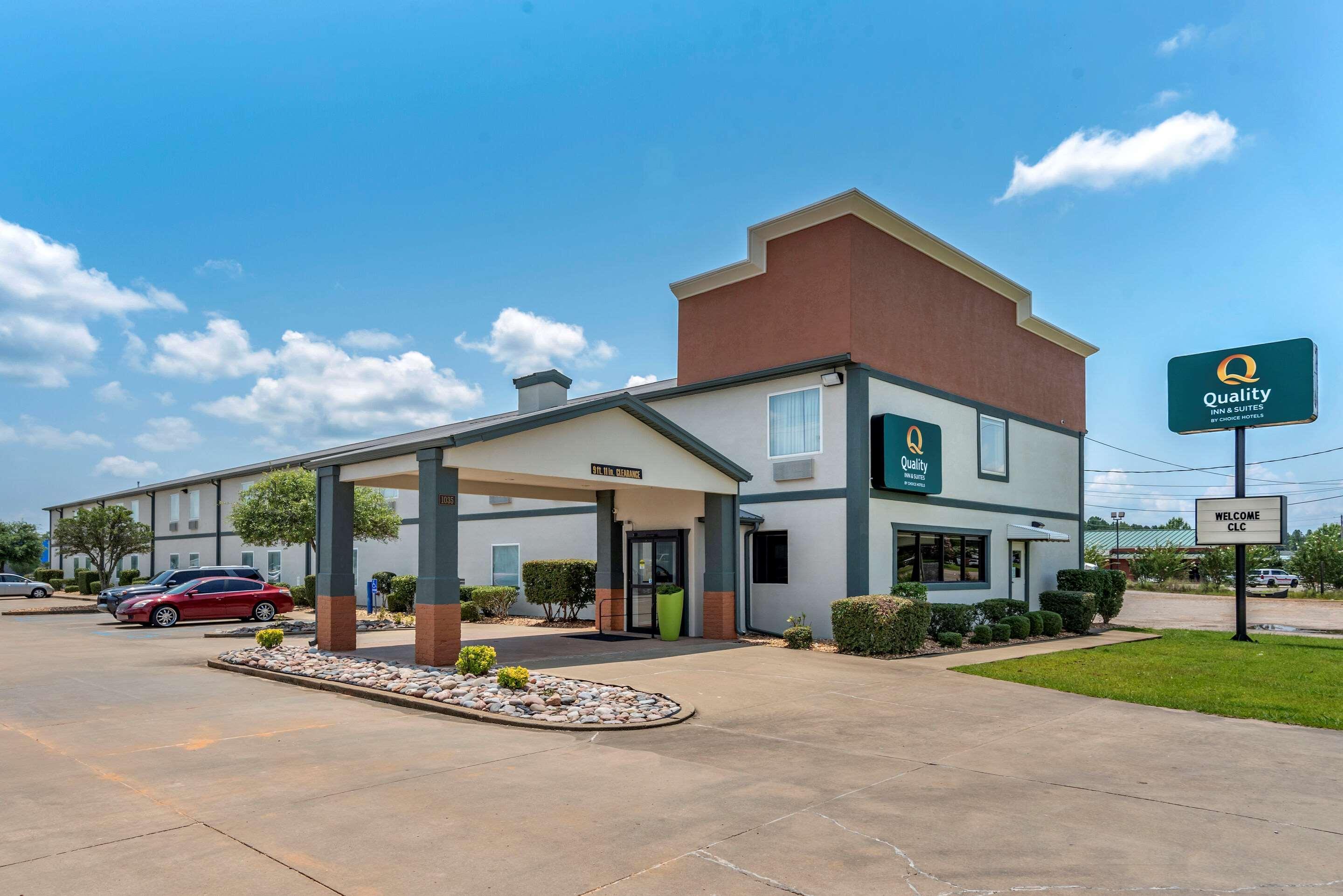 Quality Inn & Suites Demopolis Экстерьер фото