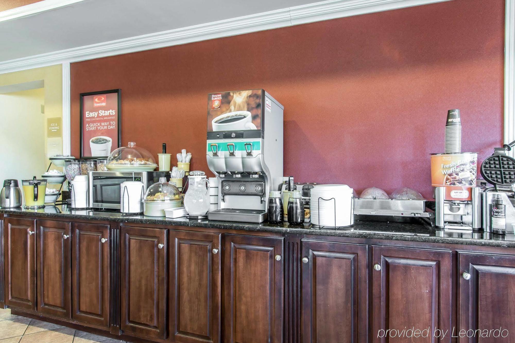 Quality Inn & Suites Demopolis Экстерьер фото